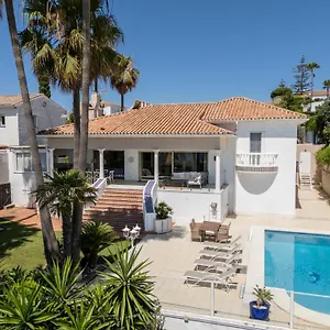 casa-blanca-manilva.1costadelsol.com/